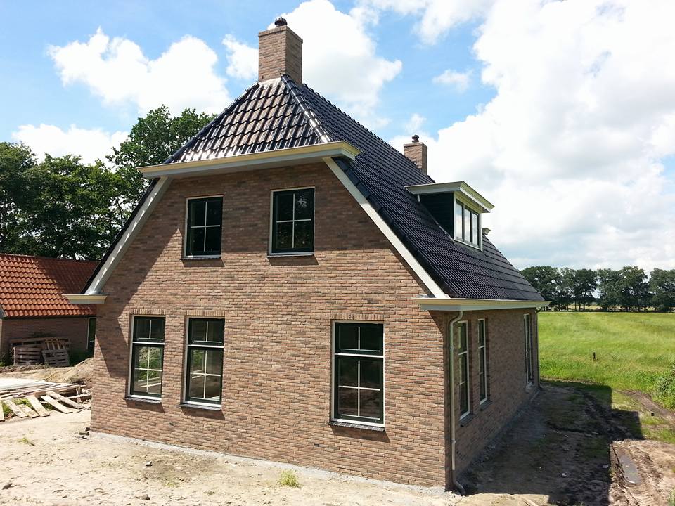 Nieuwbouw vrijstaande woning in Nijeholtpade door A. Fekken B.V.